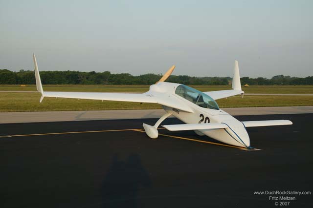 A4CW0102_RJ