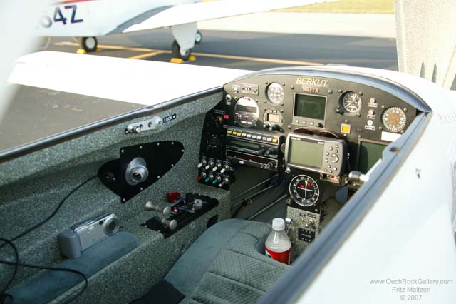 A4CW0198_RJ