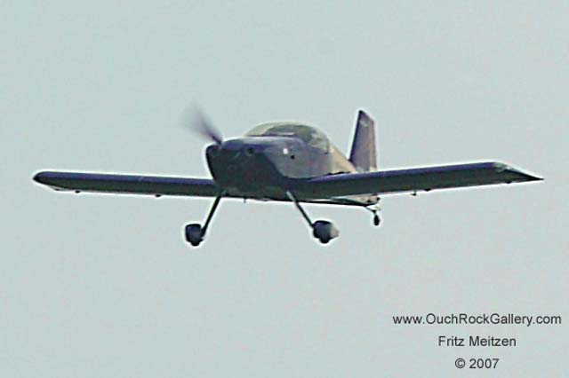 A4CW0279_RJ