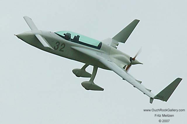 A4CW0325_RJ