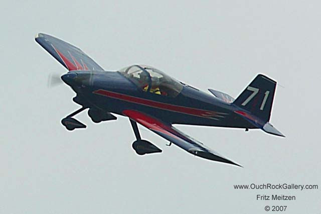 A4CW0352_RJ