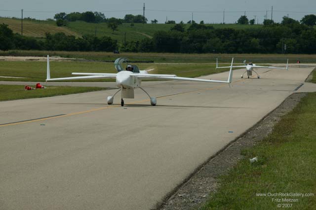 A4CW0519_RJ