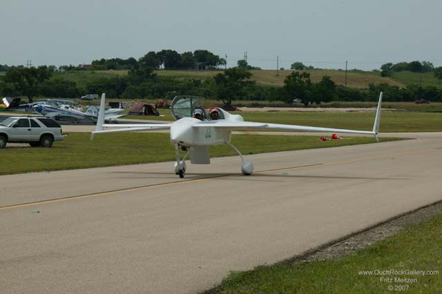 A4CW0521_RJ